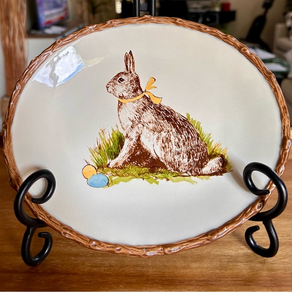 New in Box Williams Sonoma
Easter Meadow Bunny Salad Plates
Set of 4